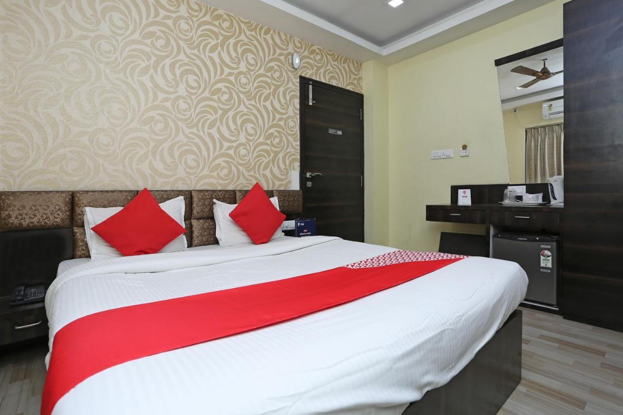 Oyo 7790 Hotel Royal Height Kalküta Dış mekan fotoğraf