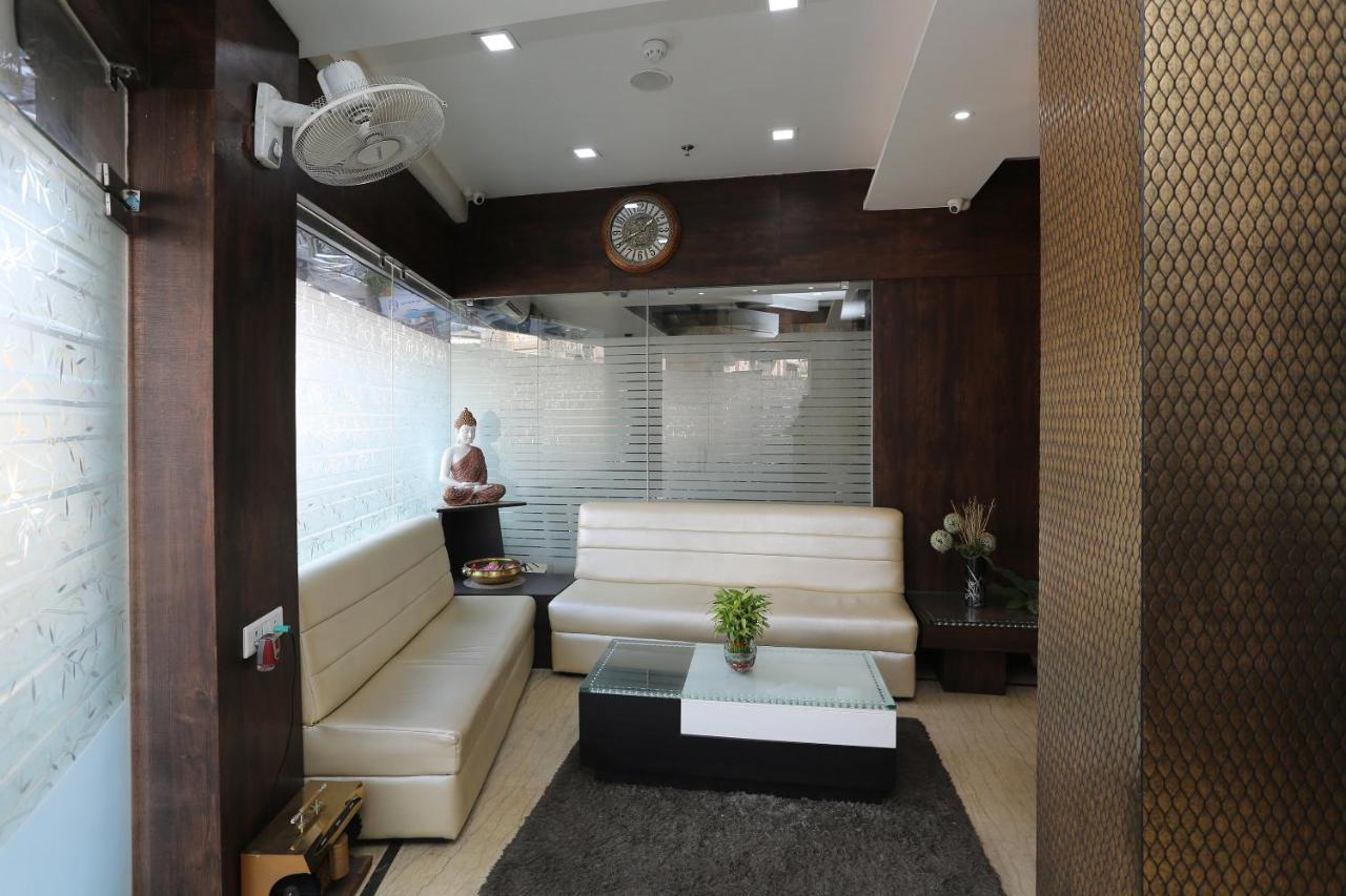 Oyo 7790 Hotel Royal Height Kalküta Dış mekan fotoğraf